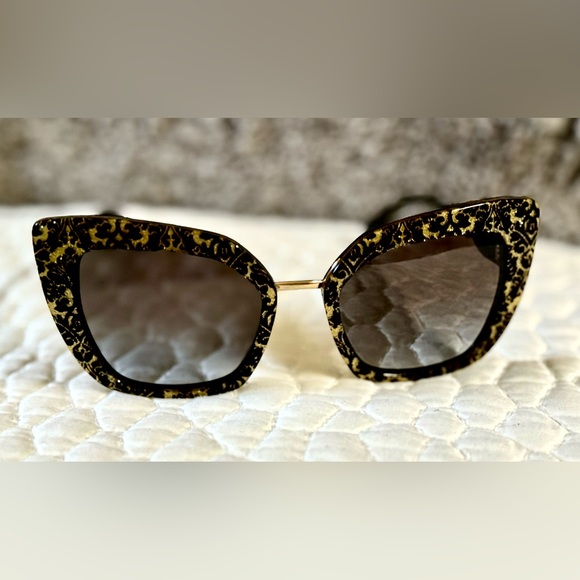 Dolce & Gabbana™ Devotion
DG4359 32148G 52 - Damasco
Glitter Black on Black - Picture 11 of 13